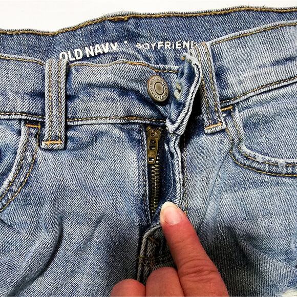 FREE with bundle! Old Navy medium wash distressed Boyfriend cuffed jean shorts - Picture 3 of 11